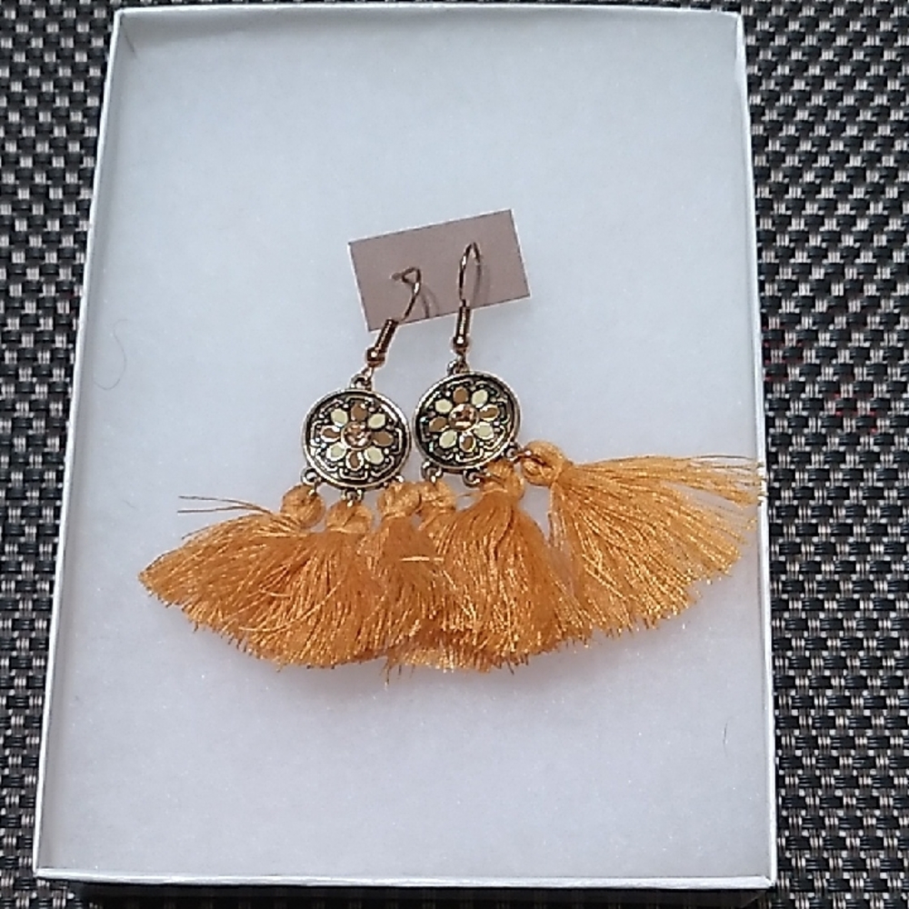Elegant Gold Tassel Earrings